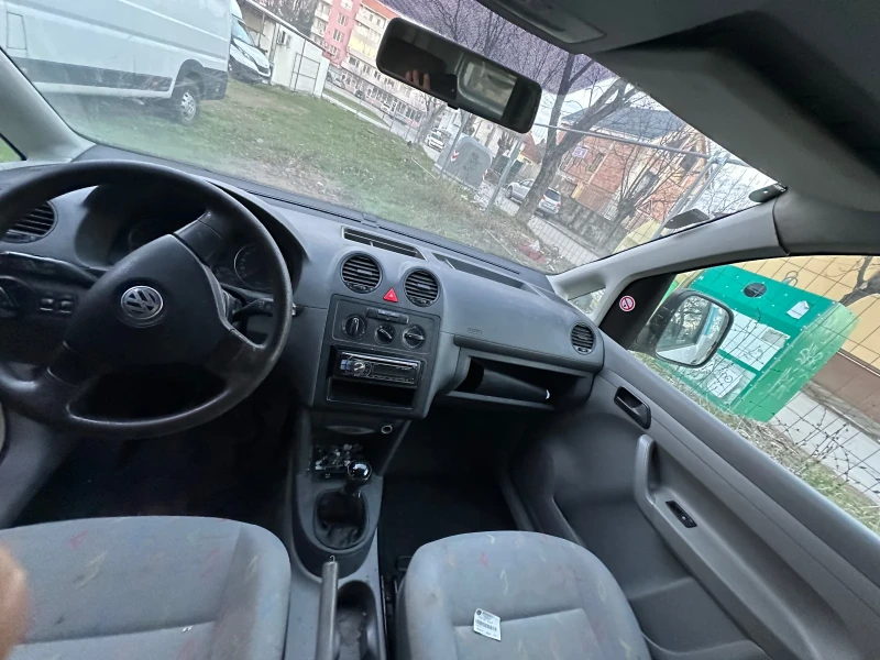 VW Caddy 2.0, снимка 7 - Автомобили и джипове - 52950383