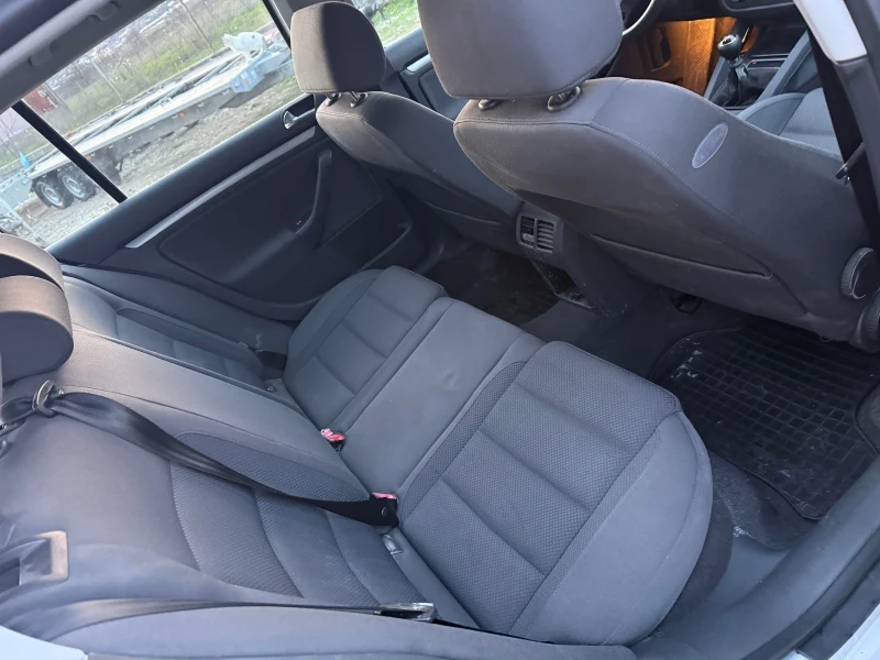 VW Golf 1.9TDI, снимка 15 - Автомобили и джипове - 53583806