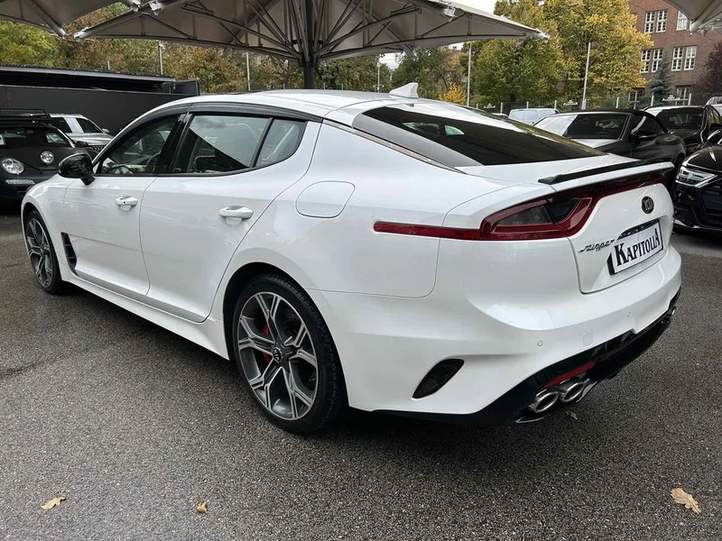 Kia Stinger GT/AWD, снимка 7 - Автомобили и джипове - 47618395