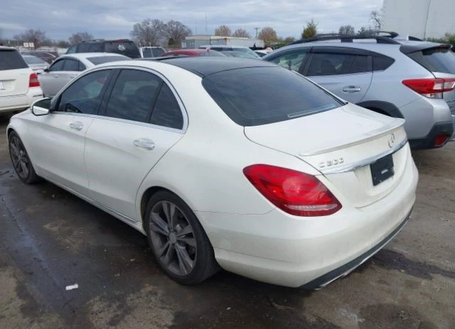 Mercedes-Benz C 300, снимка 3 - Автомобили и джипове - 49060343