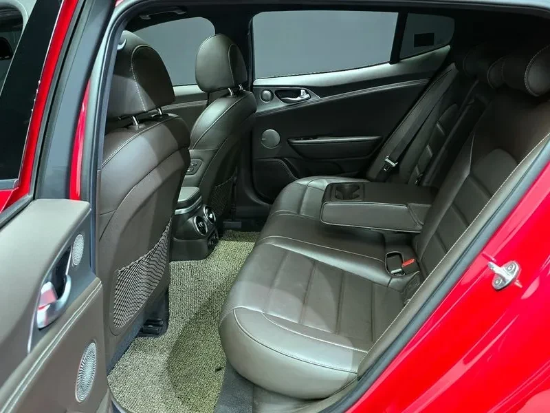 Kia Stinger ОЧАКВАН ВНОС 3.3 AWD GT ВИДЕО, снимка 12 - Автомобили и джипове - 54058821