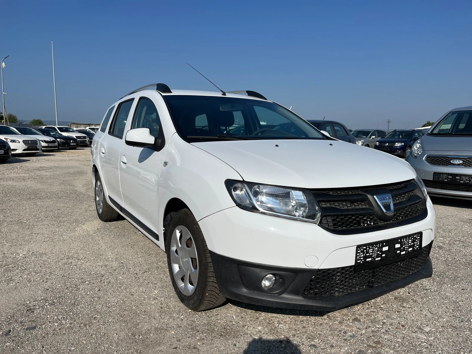 Dacia Logan Mcv 1.5dci 90k.c Нави евро 5 - изображение 3