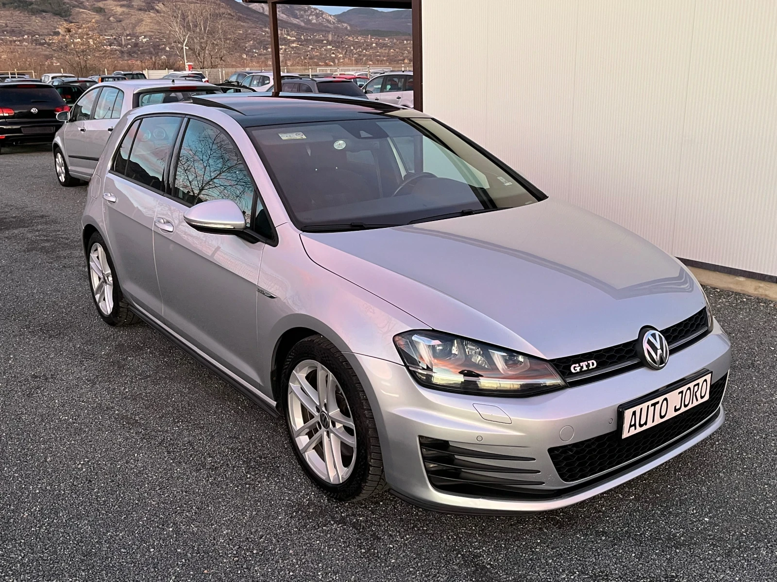 VW Golf 2.0GTD-Автоматик - изображение 6