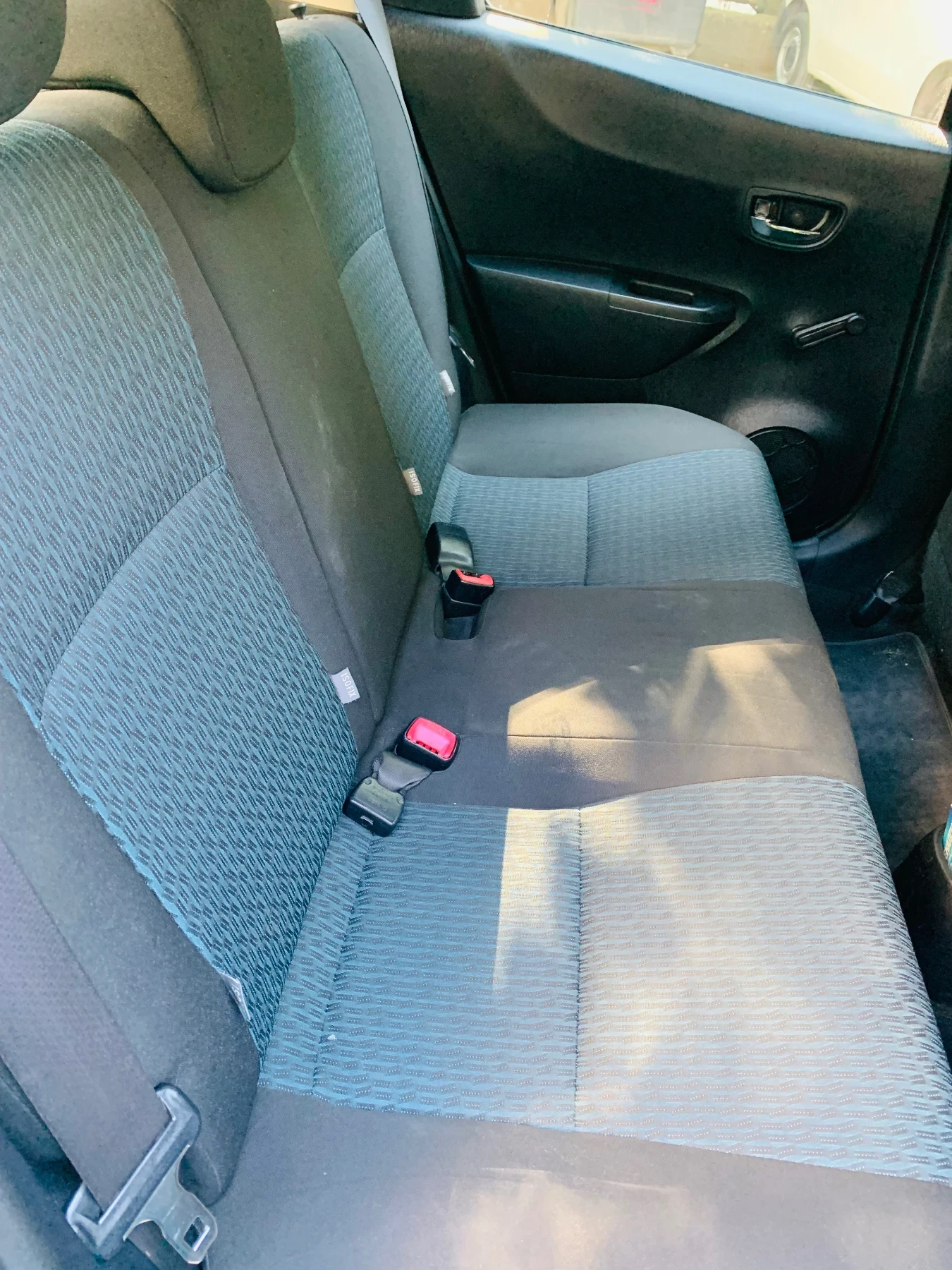 Toyota Yaris Luna 1.33 - изображение 10