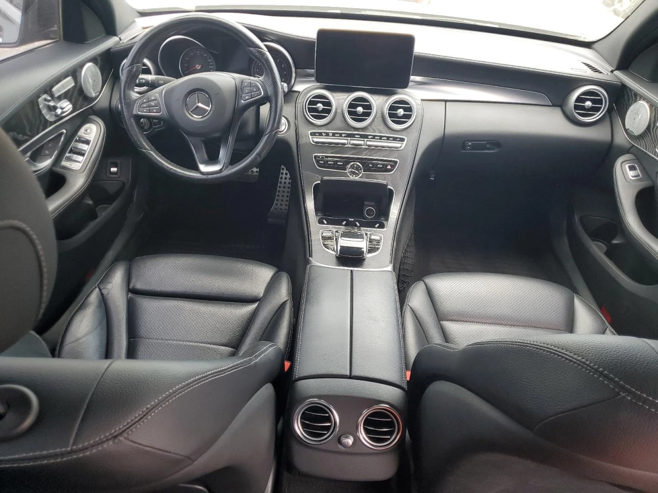 Mercedes-Benz C 300 4MATIC - изображение 8