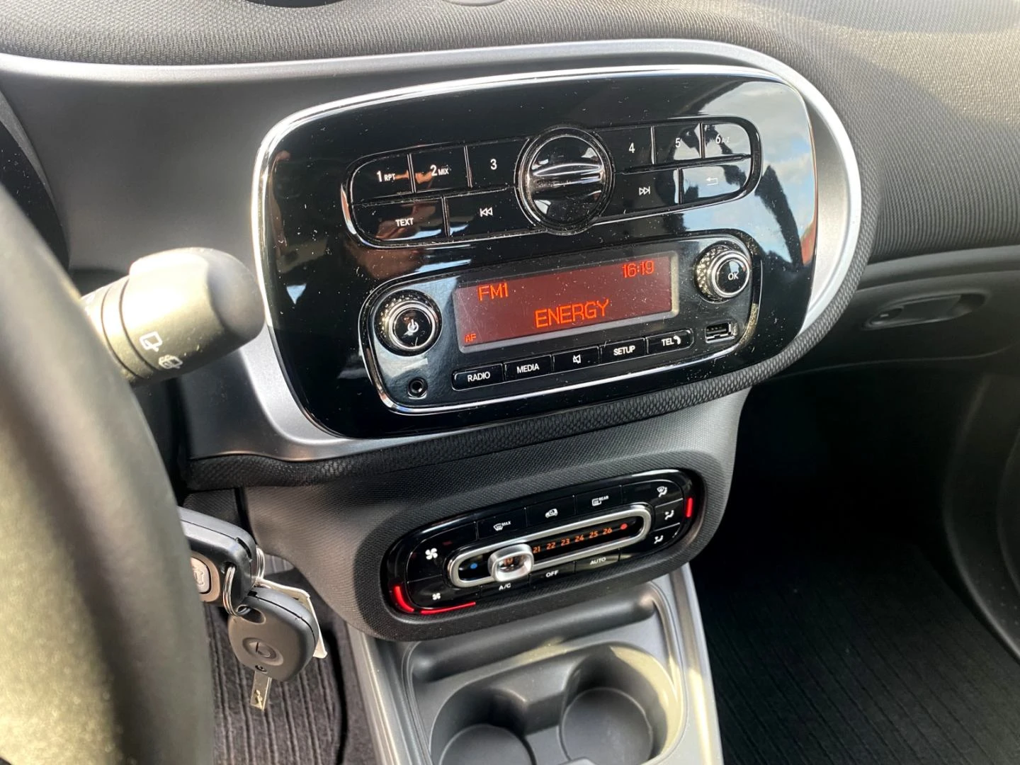 Smart Fortwo EQ 22kw   | Mobile.bg   12