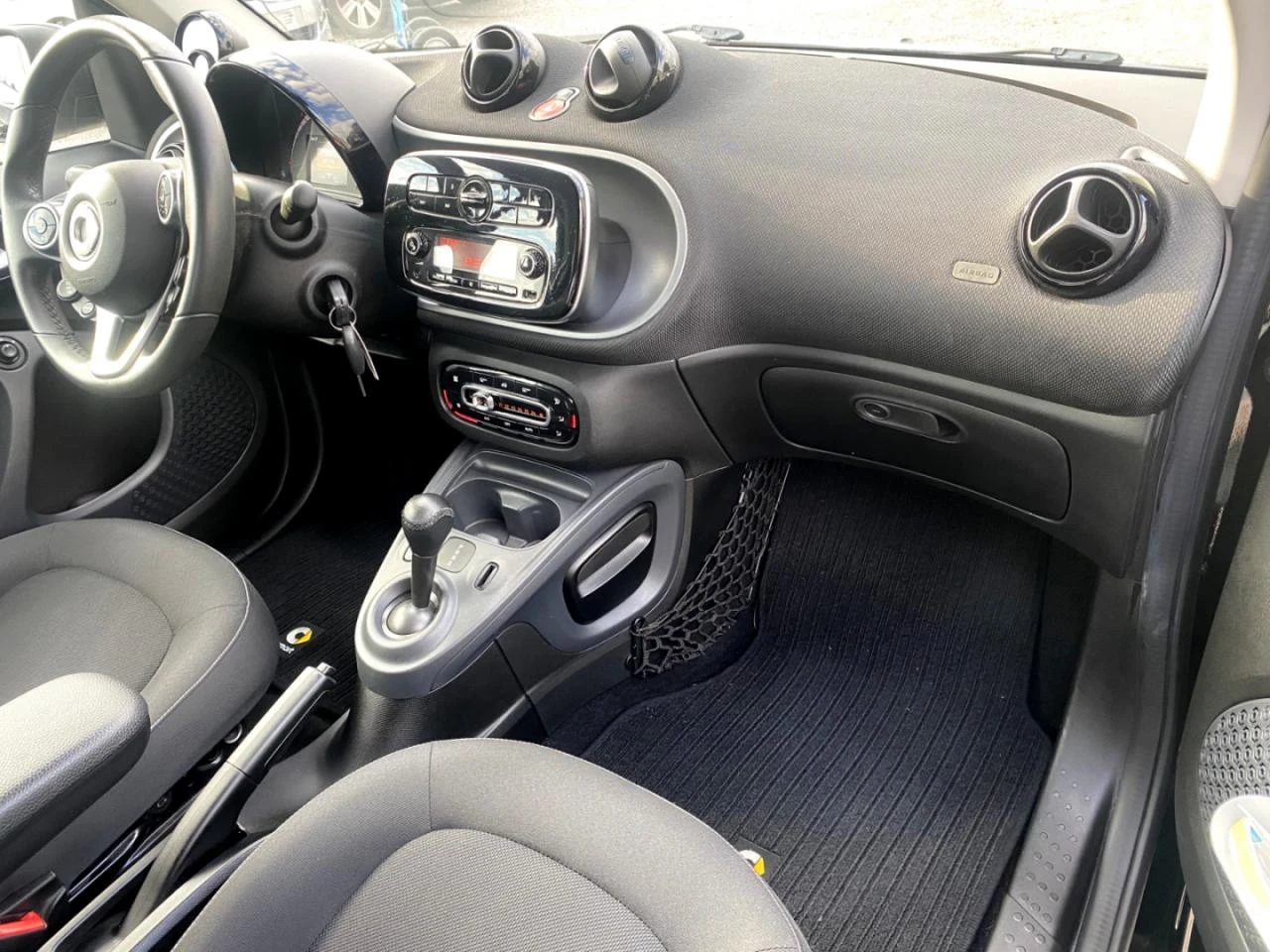 Smart Fortwo EQ 22kw панорама  - изображение 8