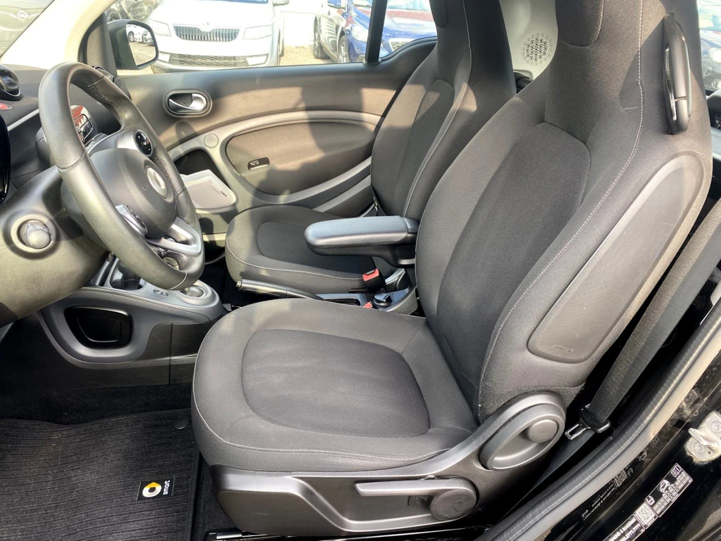 Smart Fortwo EQ 22kw панорама  - изображение 10