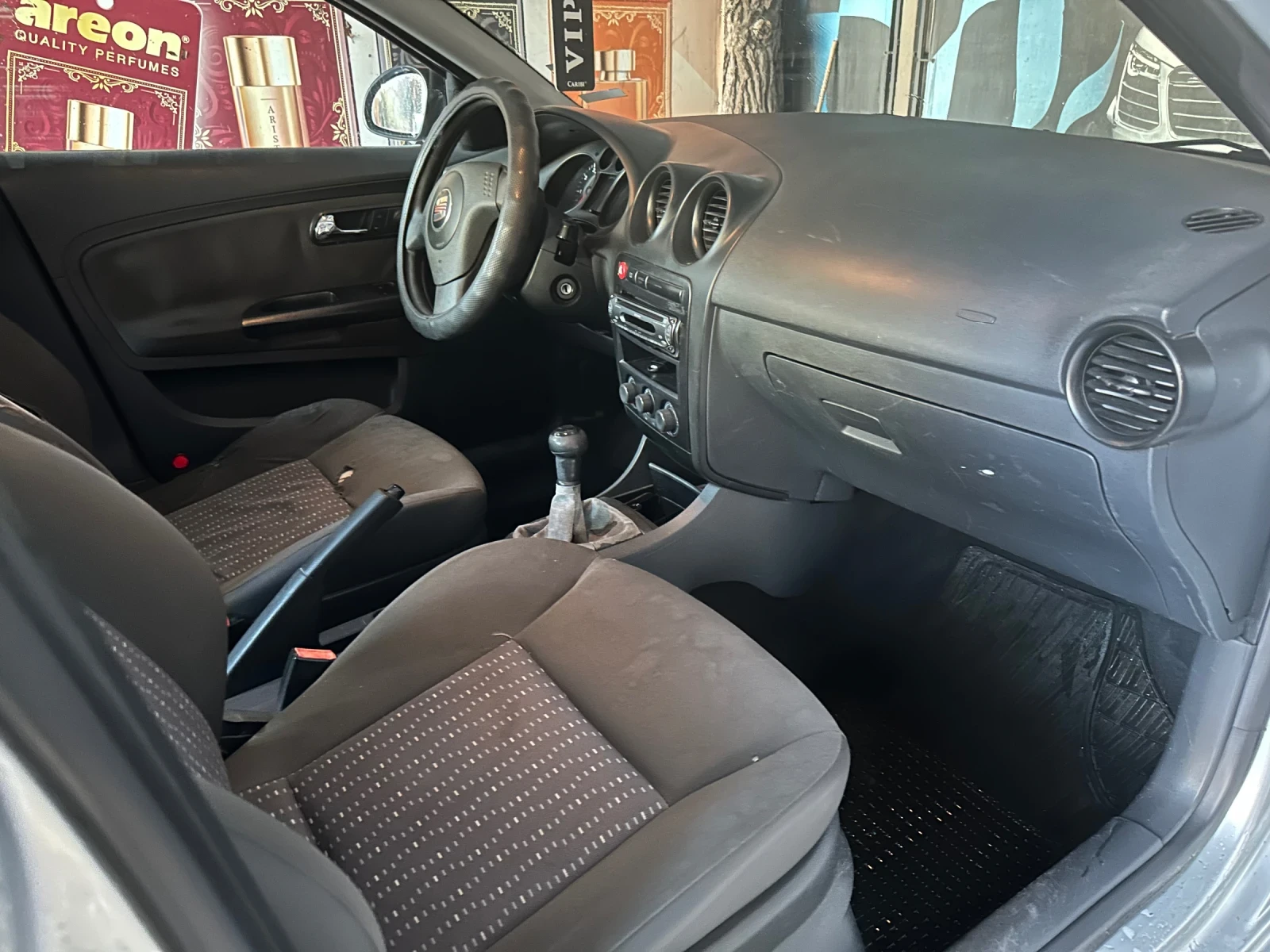 Seat Ibiza 1.2i - изображение 6