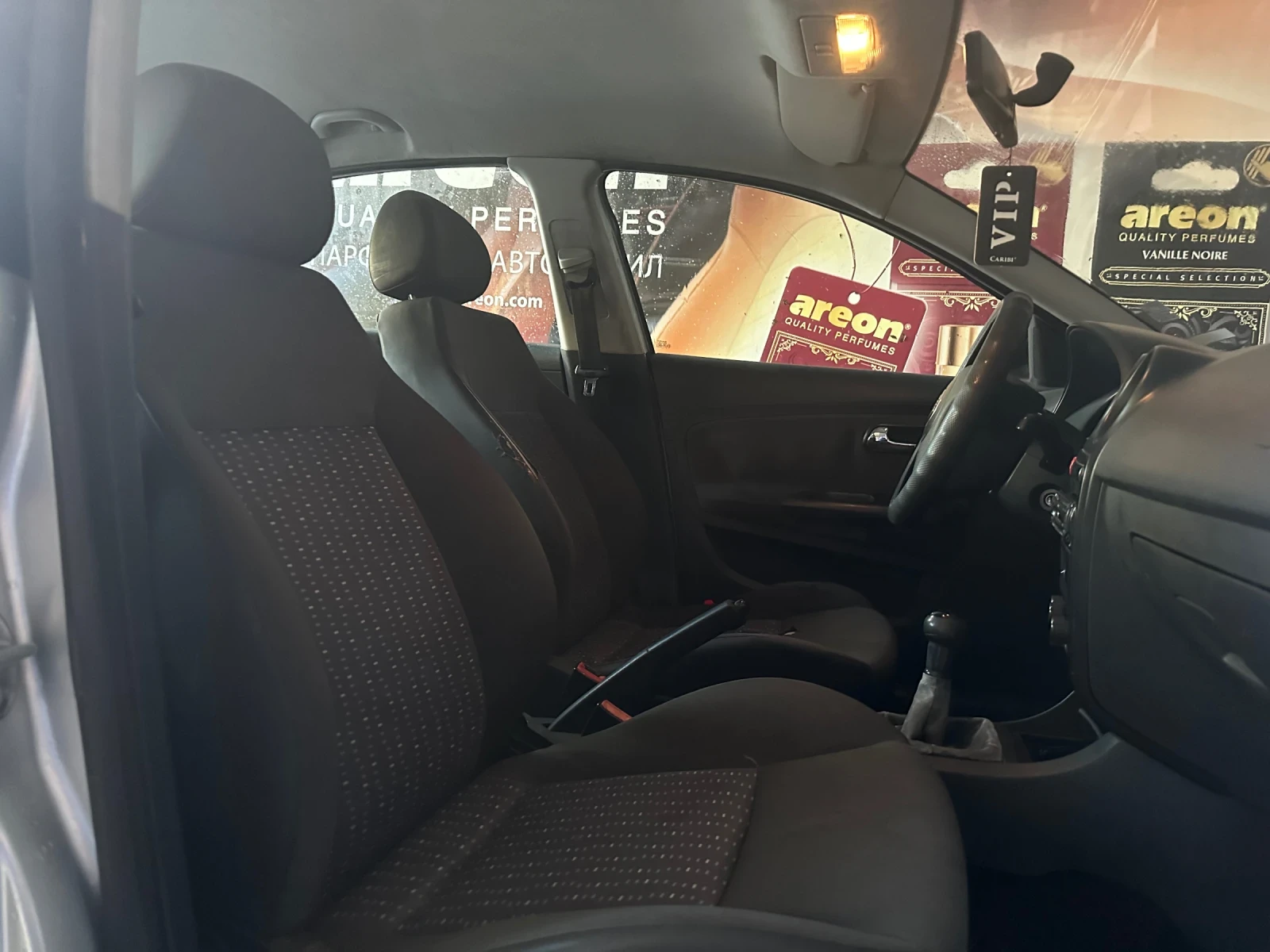 Seat Ibiza 1.2i - изображение 8