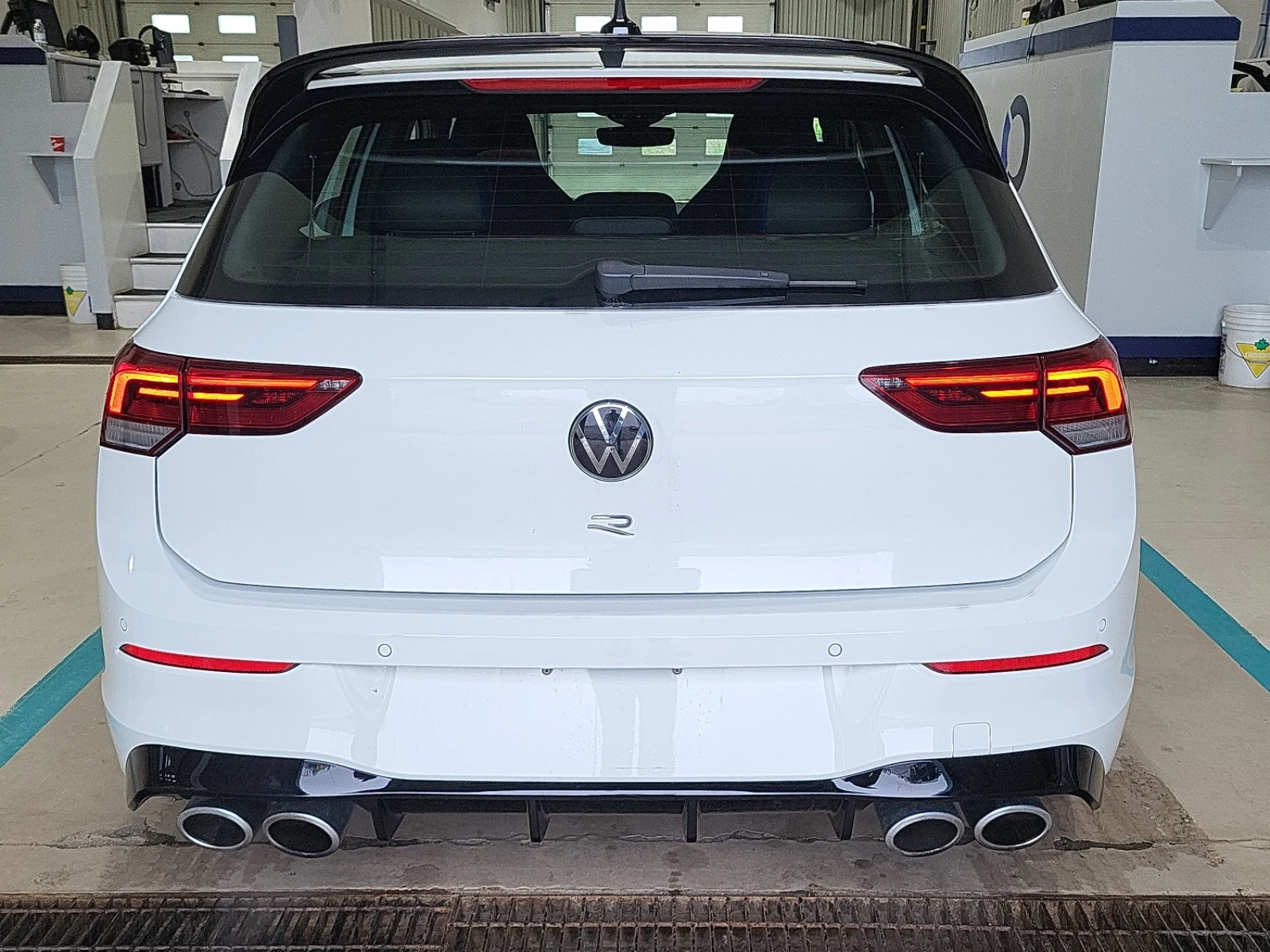 VW Golf * R* CARFAX * БЕЗ ПЪРВОНАЧАЛНА ВНОСКА | Mobile.bg — изображение 4