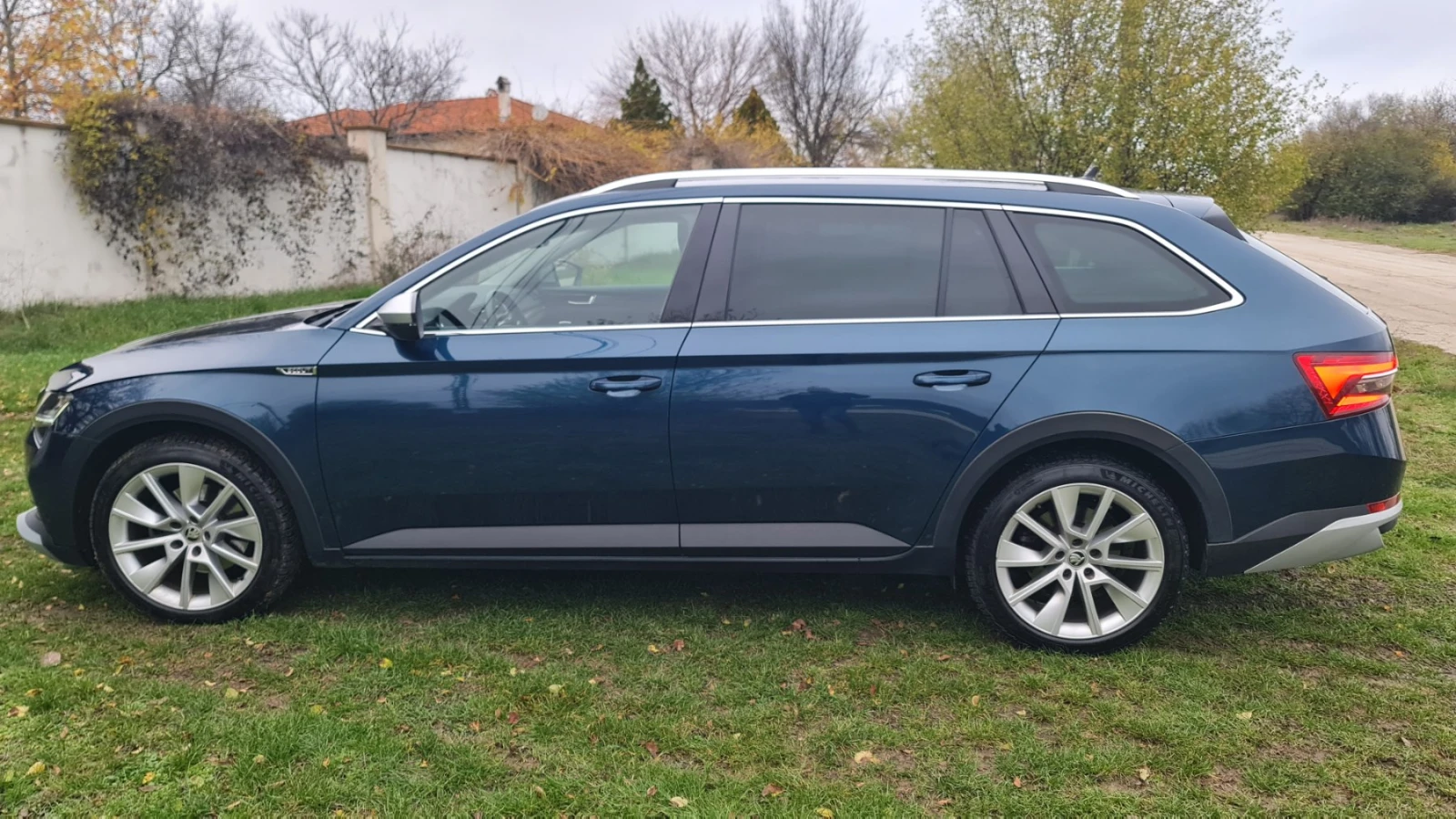 Skoda Superb Scout - изображение 5