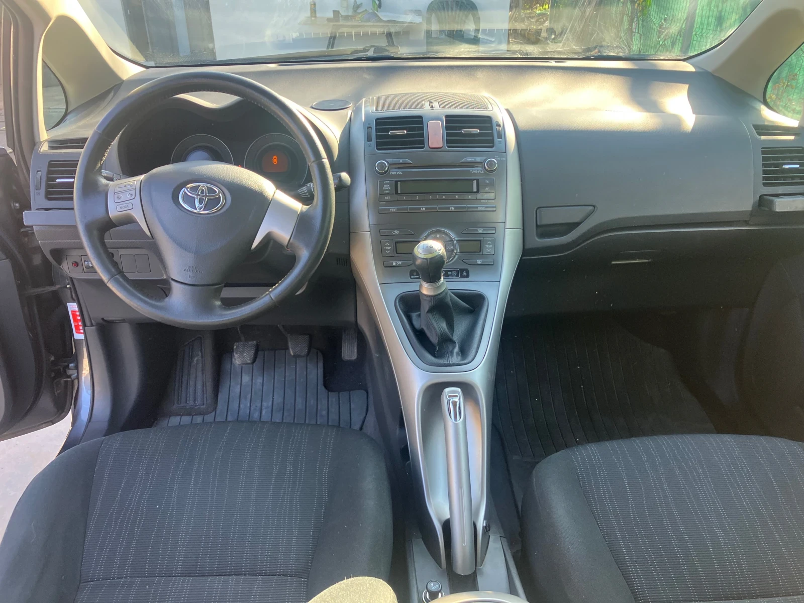 Toyota Auris 1.6/Отличен, снимка 5 - Автомобили и джипове - 53799905