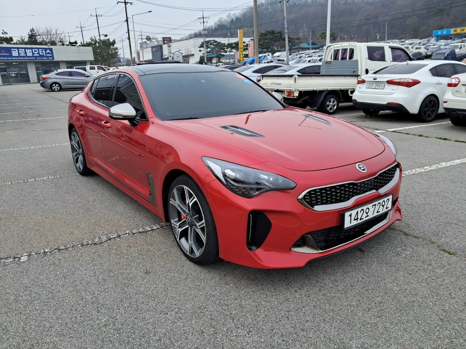 Kia Stinger ОЧАКВАН ВНОС 3.3 AWD GT ВИДЕО