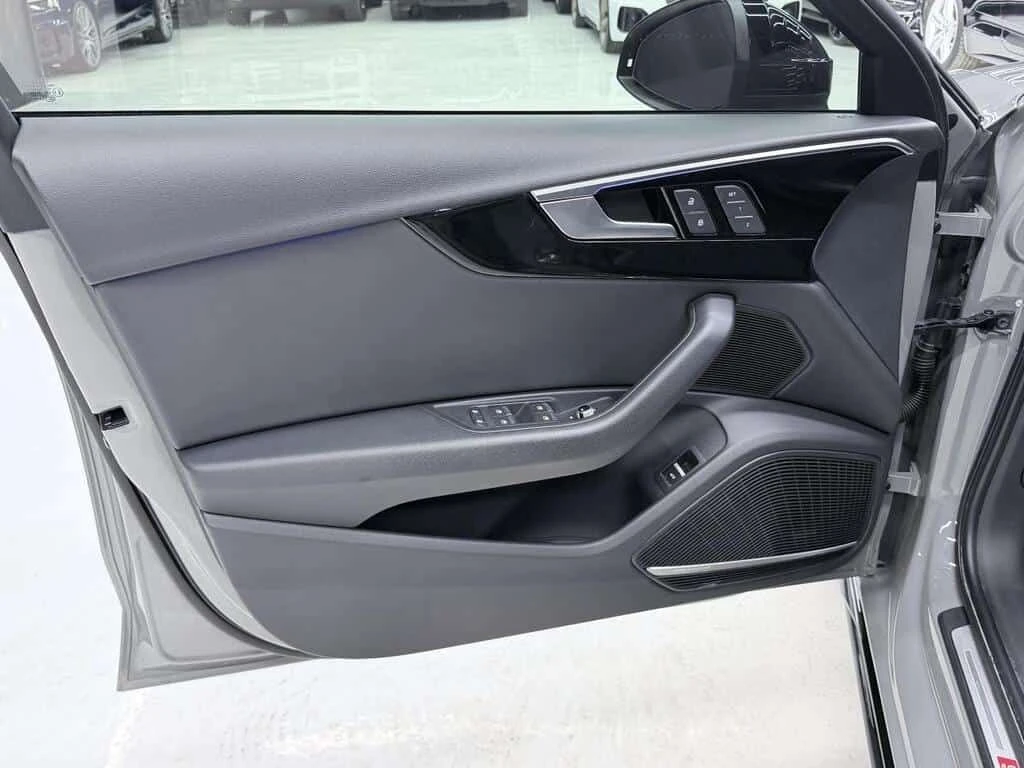 Audi A4 * PRESTIGE| TECHNIK| S LINE| 360CAM| BSM| LKA| B&O, снимка 6 - Автомобили и джипове - 54126248