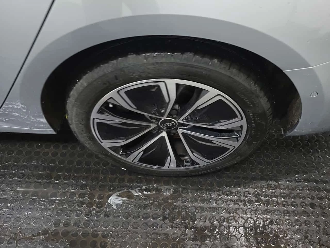 Audi A5 * Progressiv * 2 �����* ������* KEYLESS*  | Mobile.bg � ����������� 13