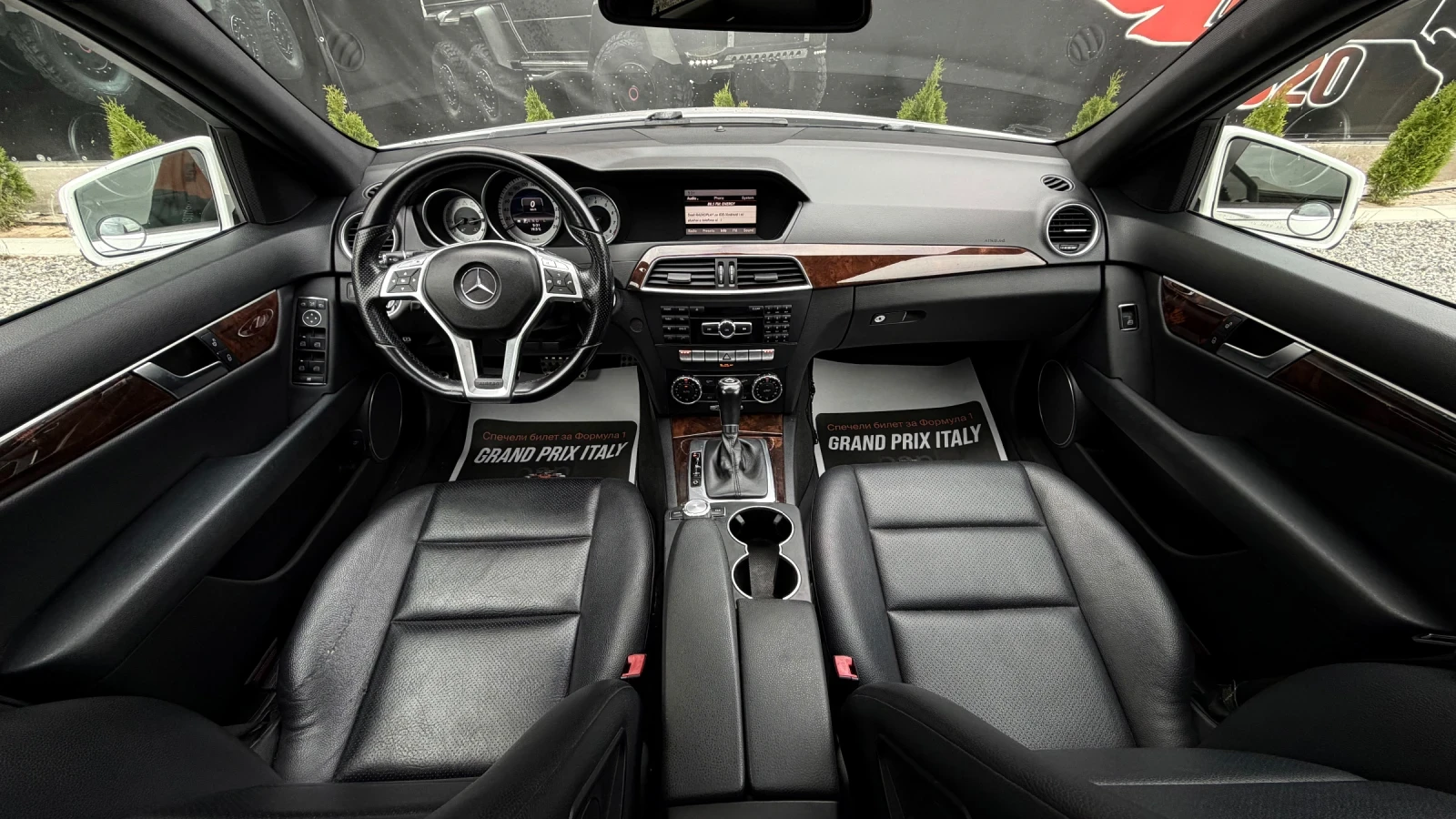 Mercedes-Benz C 300 4-MATIC| 6.3 AMG| 7G| LED| TOP| СОБСТВЕН ЛИЗИНГ, снимка 8 - Автомобили и джипове - 54545593