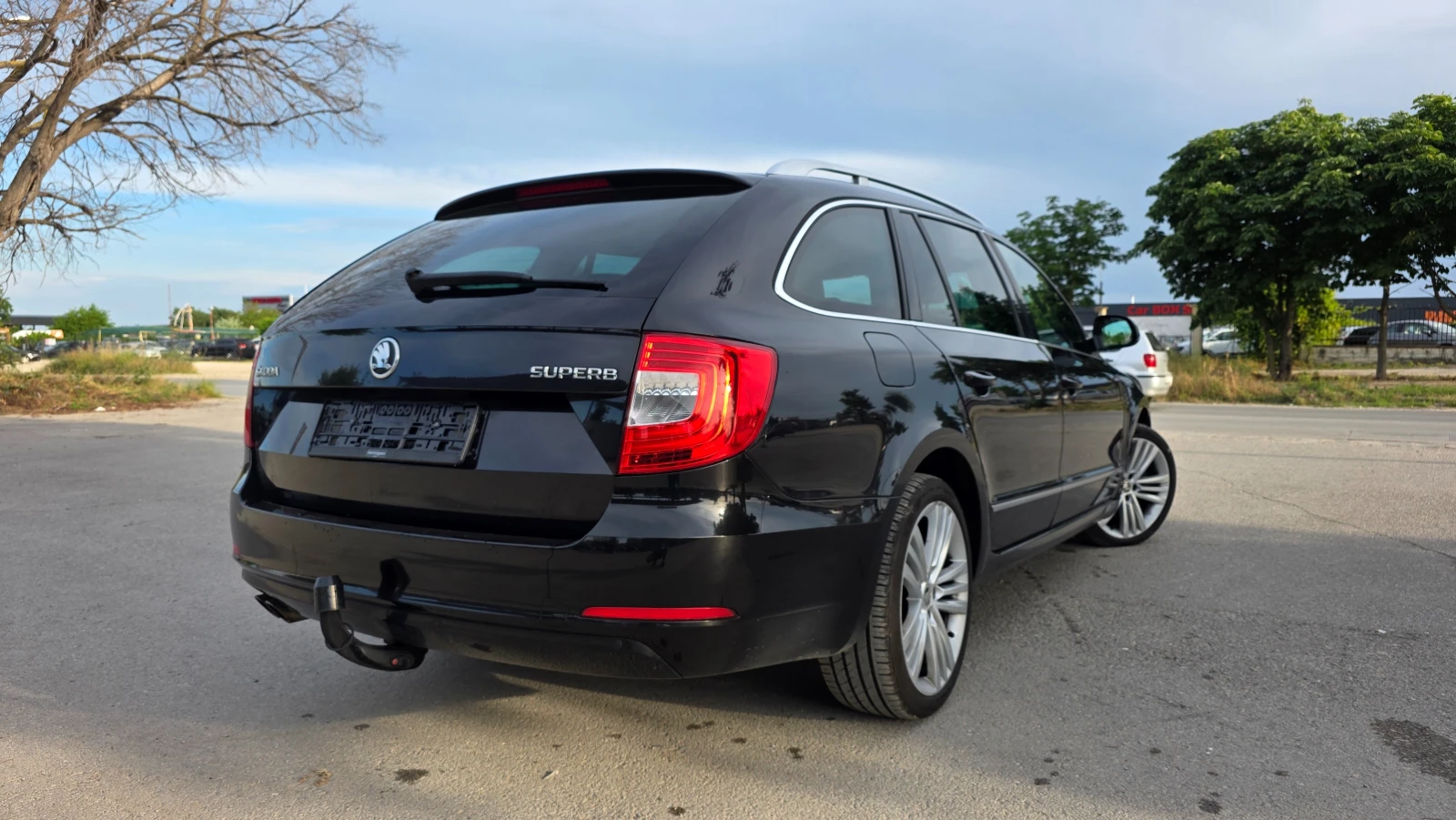 Skoda Superb KATO ЧИСТО НОВ, снимка 4 - Автомобили и джипове - 54991820