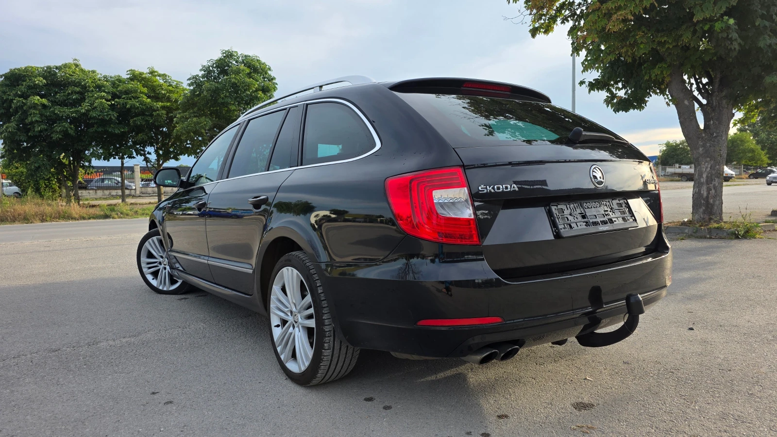 Skoda Superb KATO ЧИСТО НОВ, снимка 5 - Автомобили и джипове - 54991820