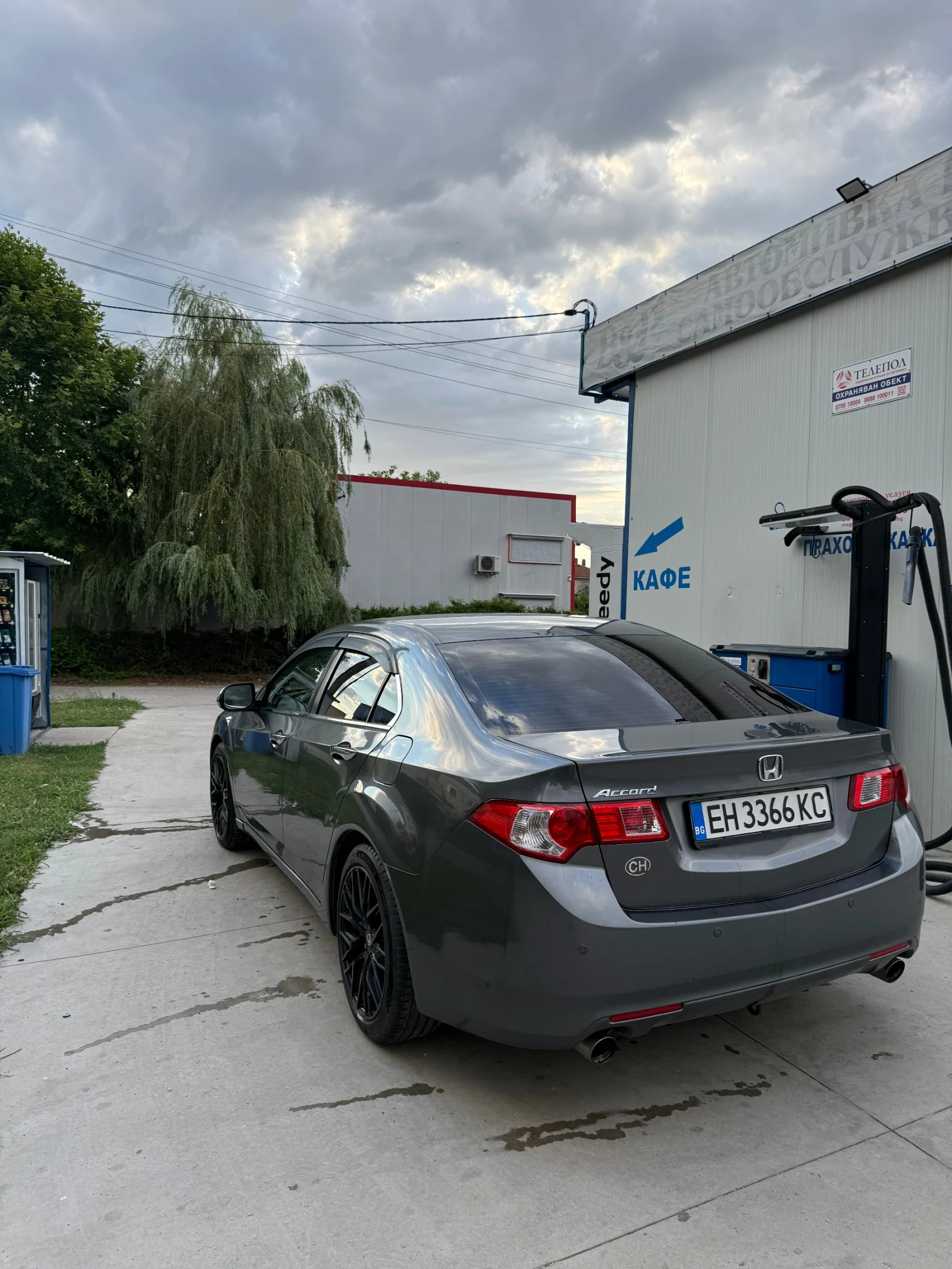 Honda Accord Executive + , снимка 3 - Автомобили и джипове - 55156995