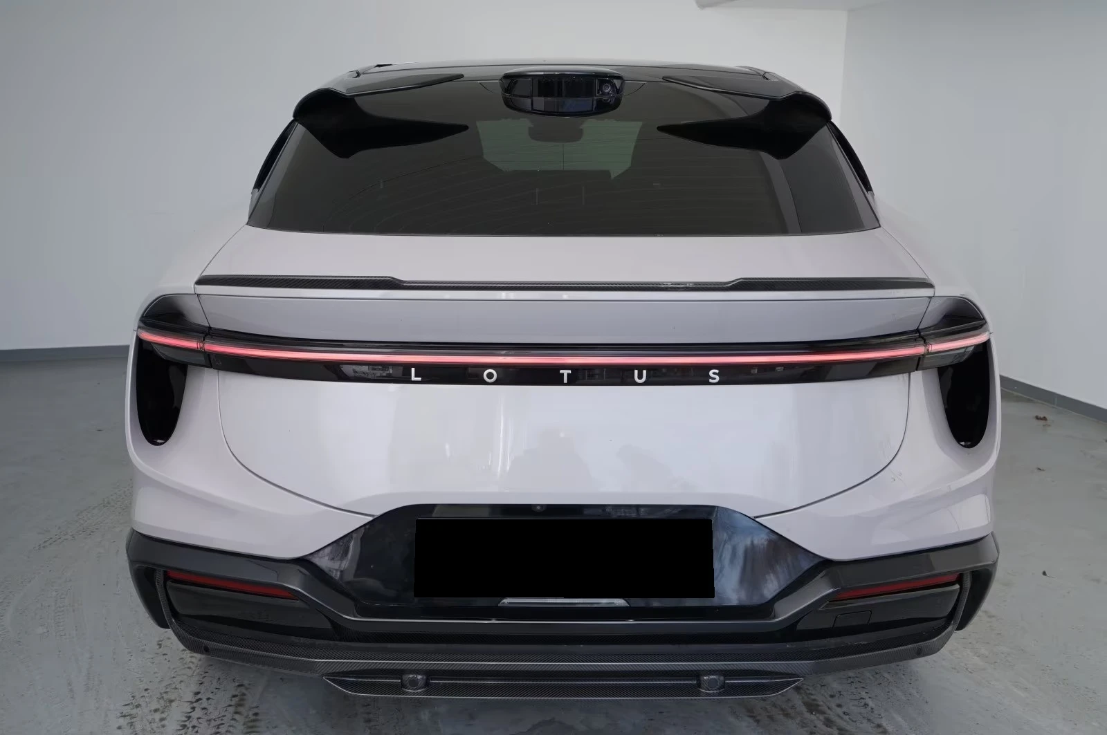 Lotus Eletre R/AHK/ACTIVE AERO/PANO, снимка 4 - Автомобили и джипове - 55229417