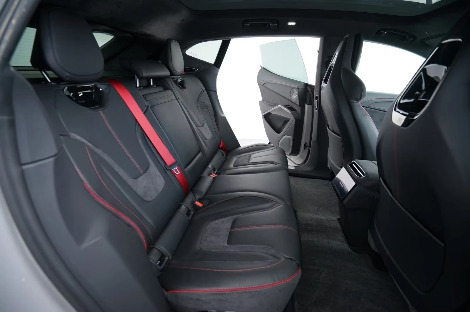 Lotus Eletre R/AHK/ACTIVE AERO/PANO, снимка 11 - Автомобили и джипове - 55229417