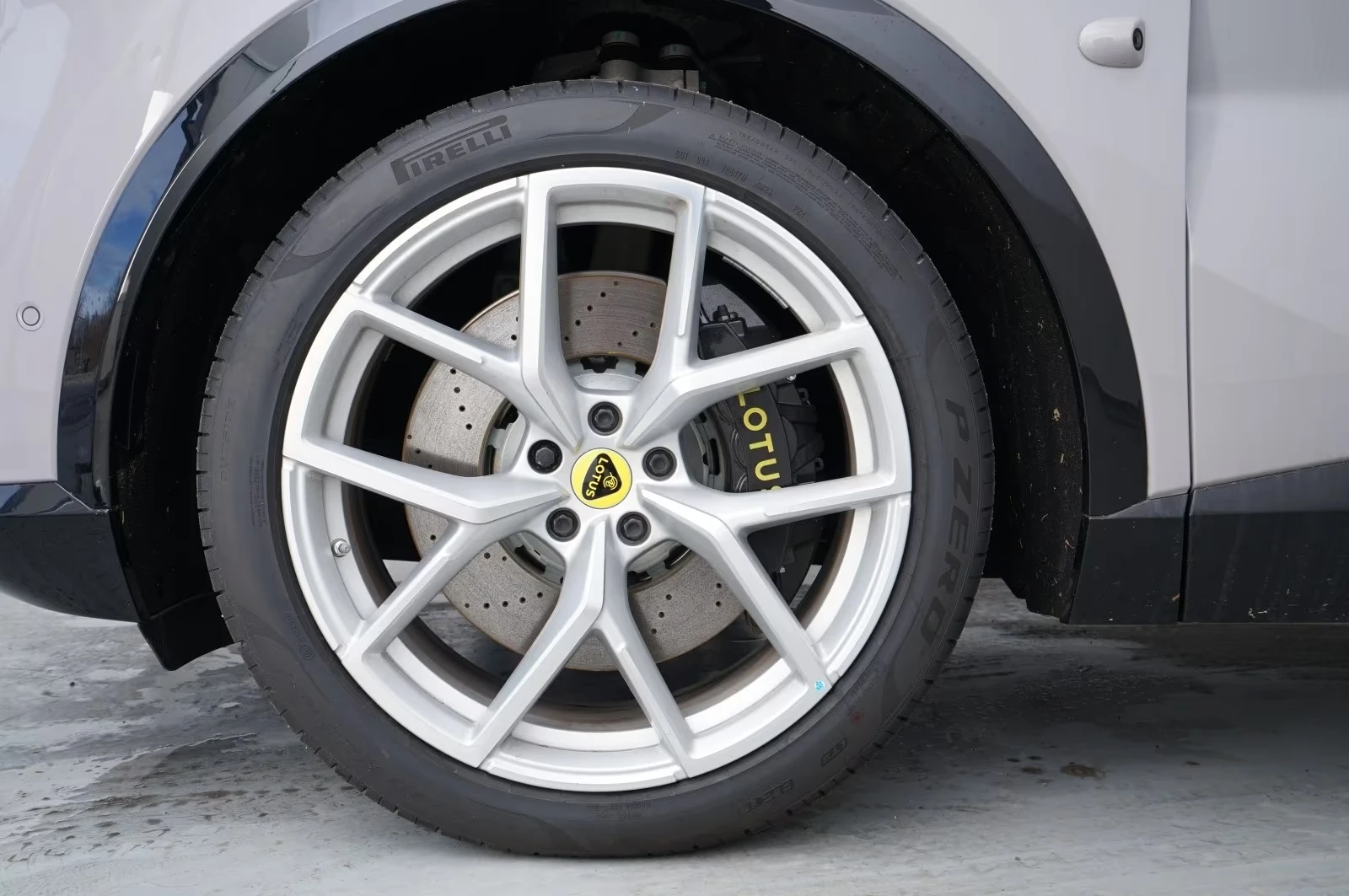 Lotus Eletre R/AHK/ACTIVE AERO/PANO, снимка 12 - Автомобили и джипове - 55229417