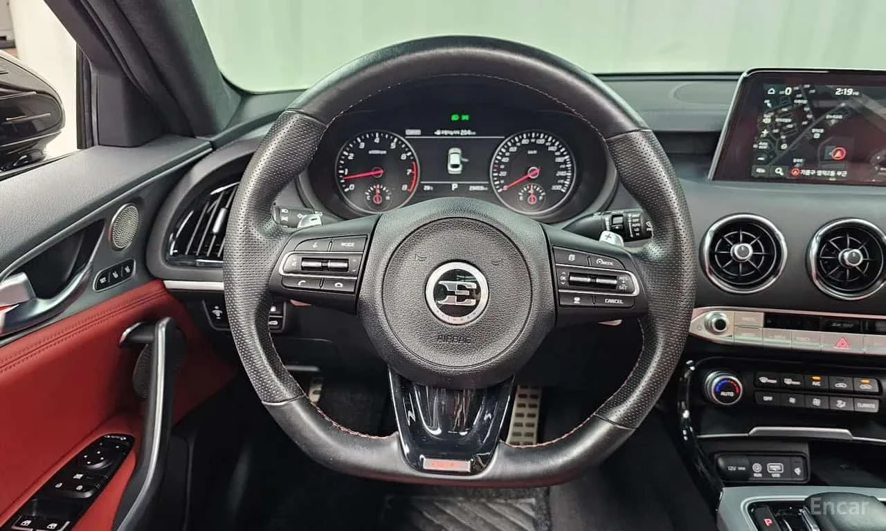 Kia Stinger * 3.3 Turbo AWD * ЦЕНА ДО БГ, снимка 9 - Автомобили и джипове - 55790506