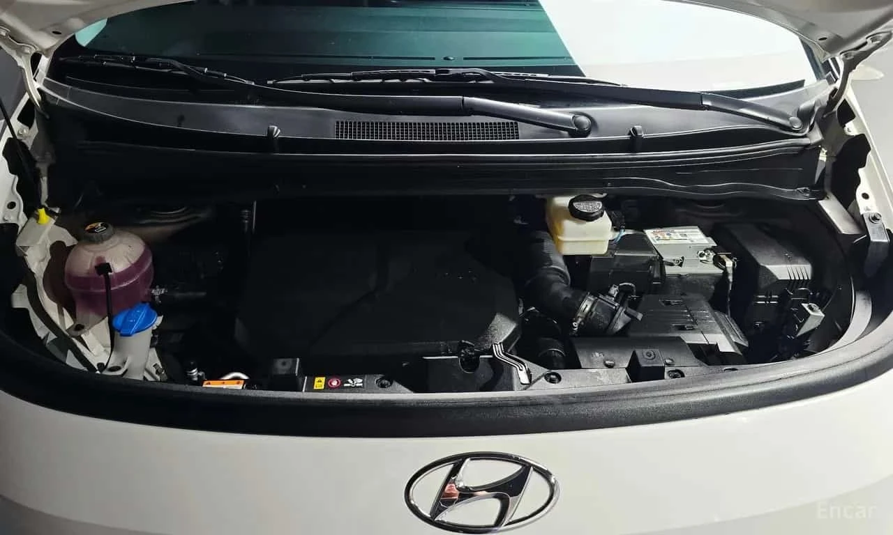 Hyundai Staria * Cargo 3 Seater* АВТОКРЕДИТ БЕЗ ПЪРВОНАЧАЛНА* , снимка 6 - Автомобили и джипове - 56180123