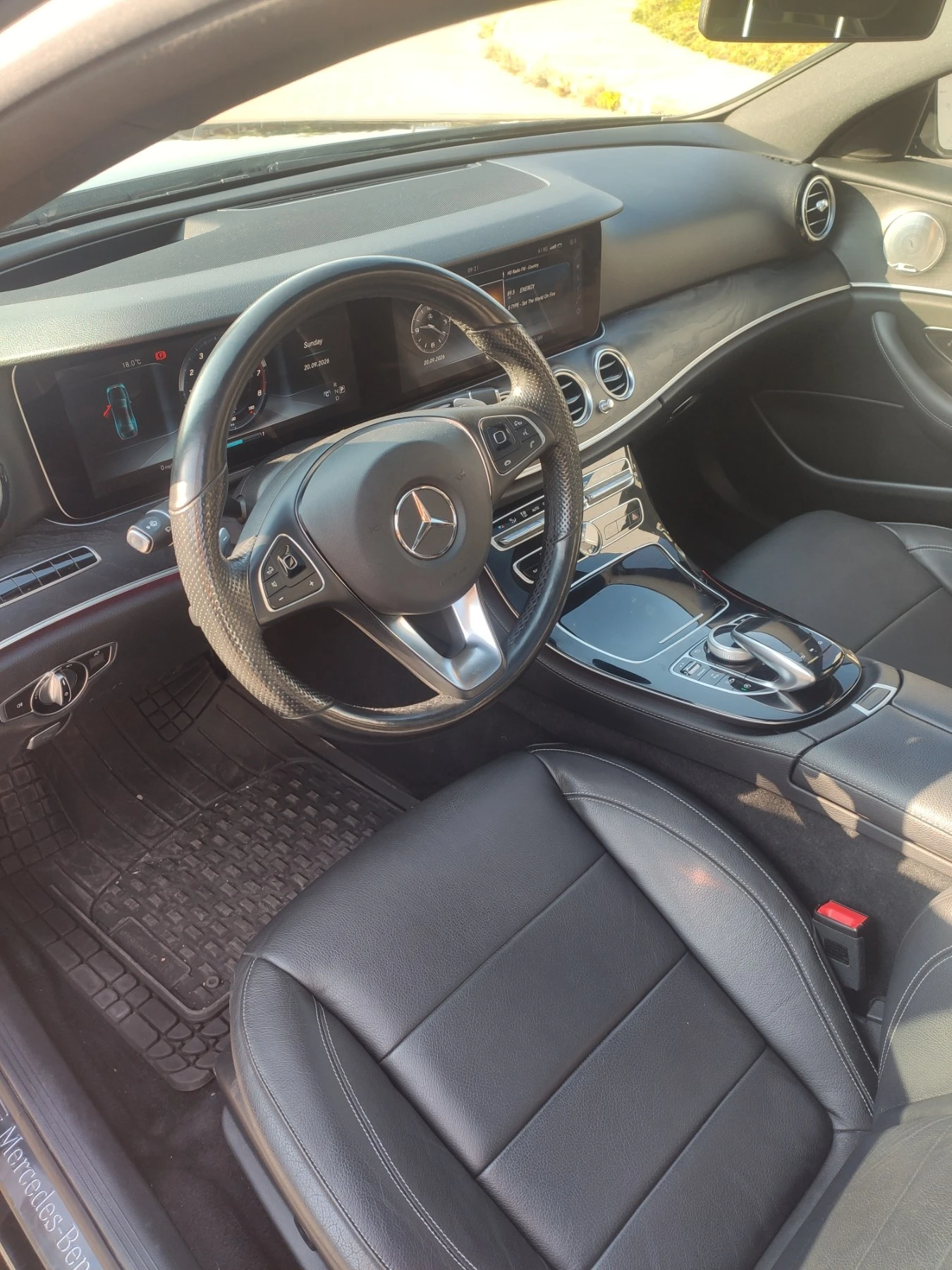 Mercedes-Benz E 400 AMG pack 333 к.с., снимка 9 - Автомобили и джипове - 56653482