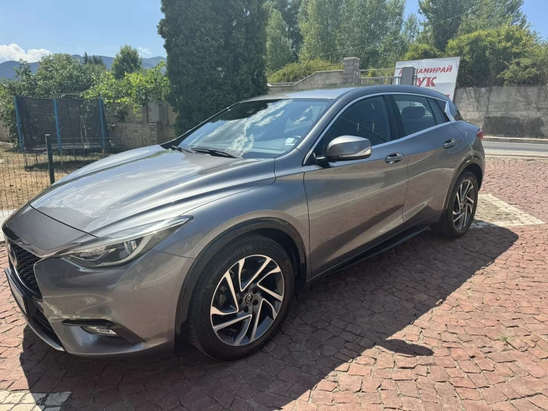 Infiniti Q30, снимка 15 - Автомобили и джипове - 48256376