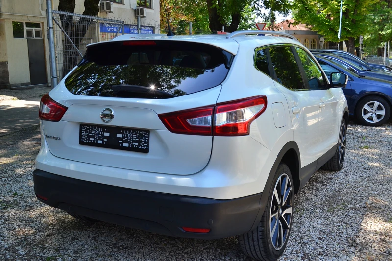 Nissan Qashqai 1.6 dCi Tekna, снимка 4 - Автомобили и джипове - 50551597