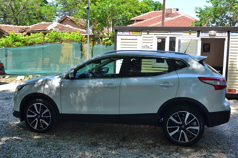 Nissan Qashqai 1.6 dCi Tekna, снимка 7 - Автомобили и джипове - 50551597