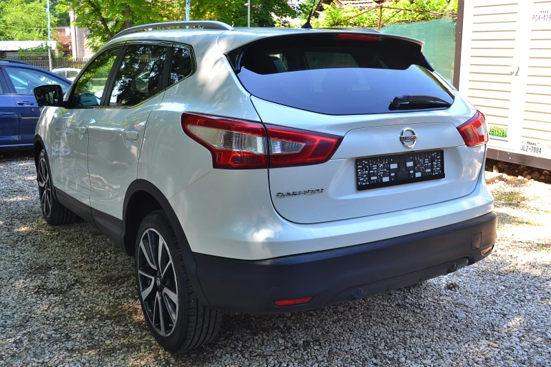 Nissan Qashqai 1.6 dCi Tekna, снимка 6 - Автомобили и джипове - 50551597