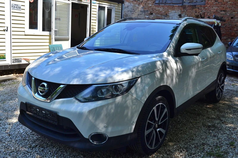 Nissan Qashqai 1.6 dCi Tekna, снимка 2 - Автомобили и джипове - 50551597