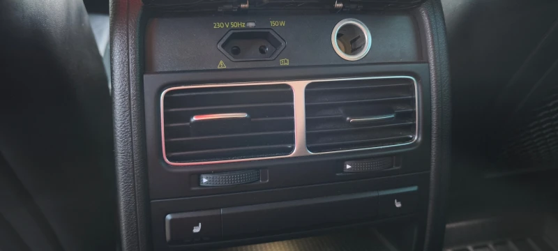 VW Touareg R-Line V6 TDI BMT 4MOTION, снимка 11 - Автомобили и джипове - 52432804