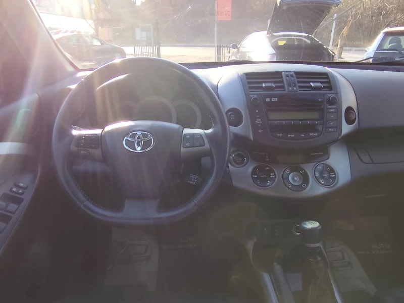 Toyota Rav4 2.2D-4D* 4X4* CROSSOVER* KOЖА* EURO5A* , снимка 8 - Автомобили и джипове - 52801881