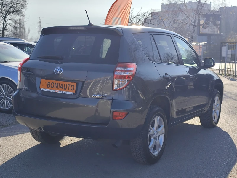 Toyota Rav4 2.2D-4D* 4X4* CROSSOVER* KOЖА* EURO5A* , снимка 4 - Автомобили и джипове - 52801881