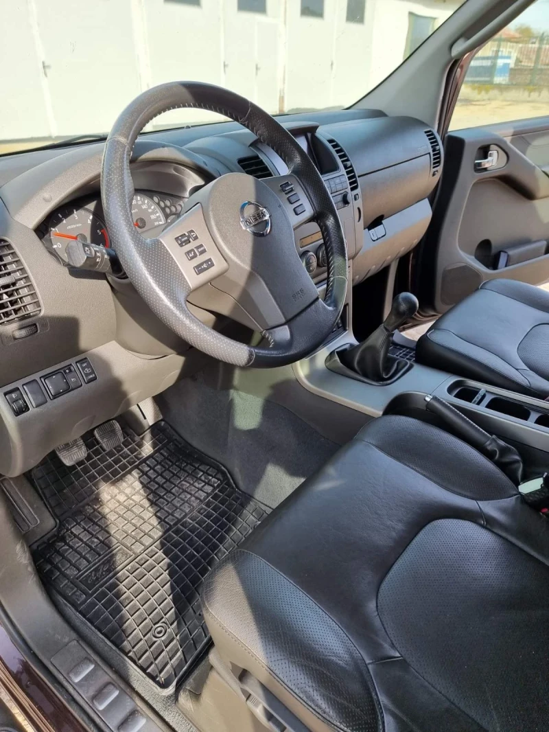 Nissan Navara 2.5 dci , снимка 5 - Автомобили и джипове - 53130779