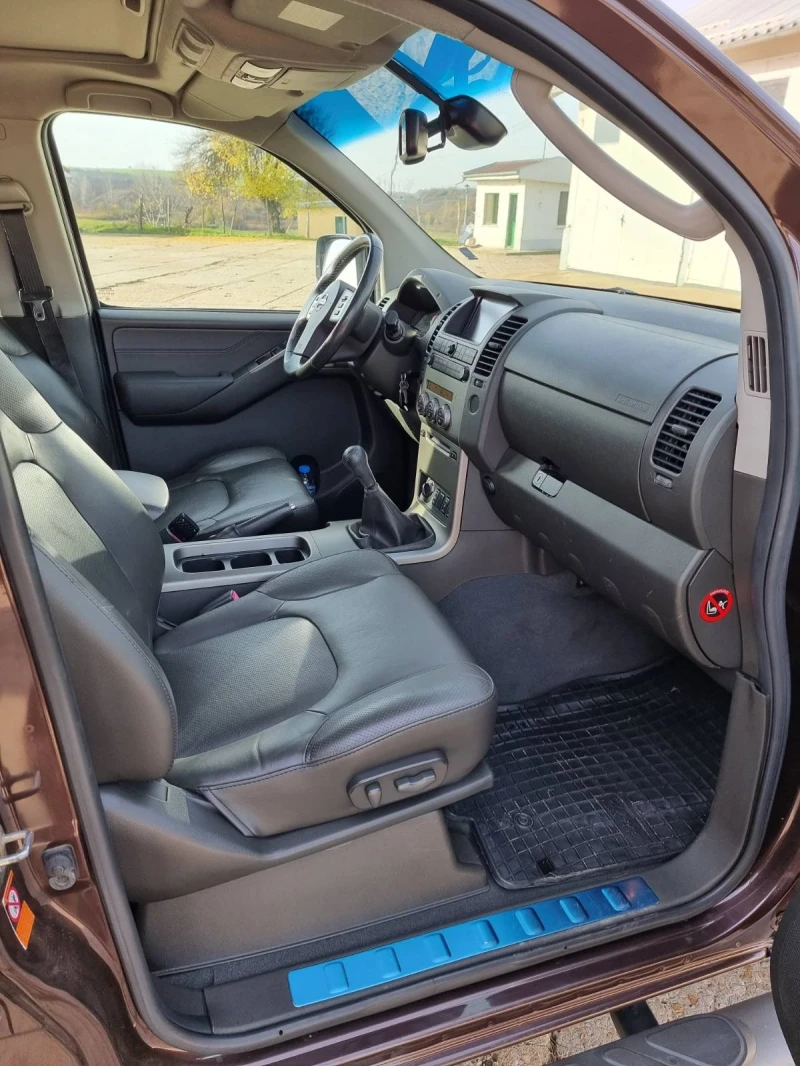 Nissan Navara 2.5 dci , снимка 6 - Автомобили и джипове - 53130779