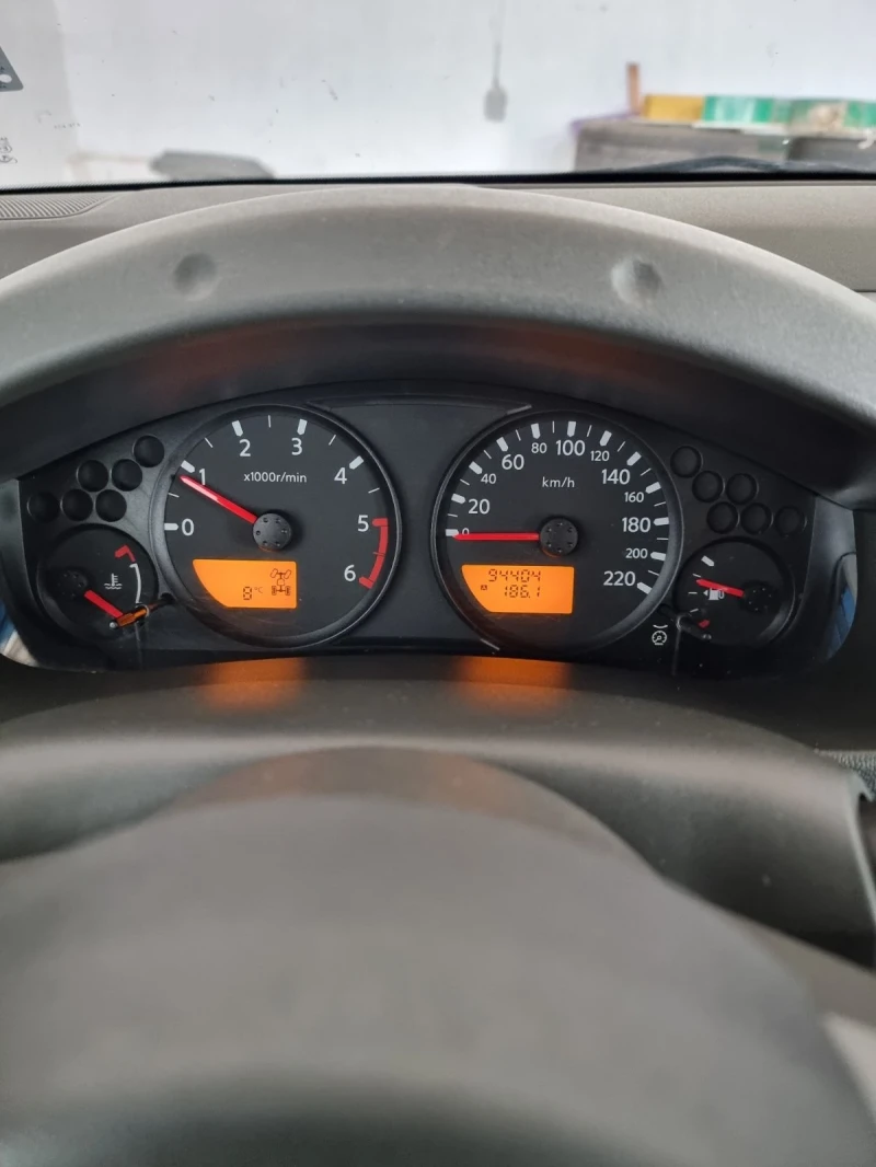 Nissan Navara 2.5 dci , снимка 11 - Автомобили и джипове - 53130779