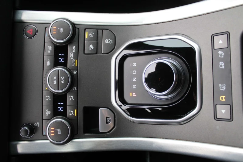 Land Rover Range Rover Evoque * SE * CARFAX * ЦЕНА ДО БГ, снимка 15 - Автомобили и джипове - 53233049