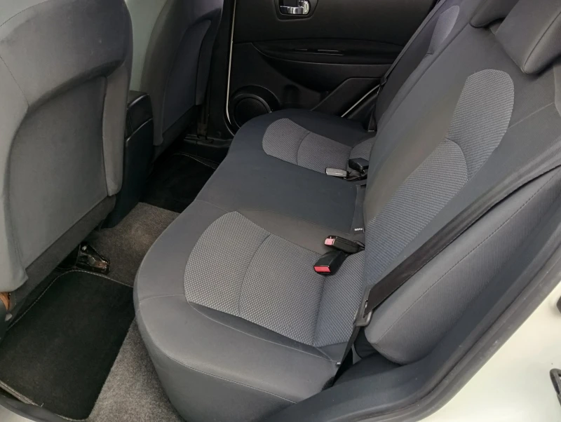 Nissan Qashqai 1.5 DCI, снимка 7 - Автомобили и джипове - 53384537