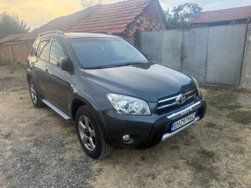 Toyota Rav4 2.2 dcat, снимка 8 - Автомобили и джипове - 53487735