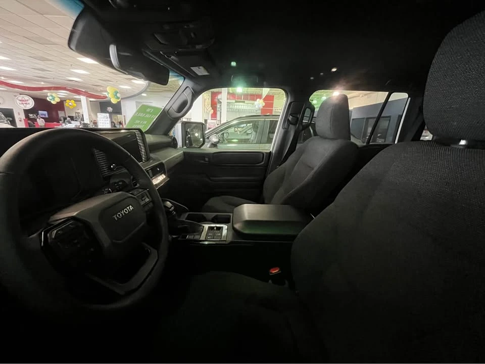Toyota Land cruiser * 4WD* * HeadUp* * АвтоКредит* (ЦЕНА ДО БГ) - изображение 5
