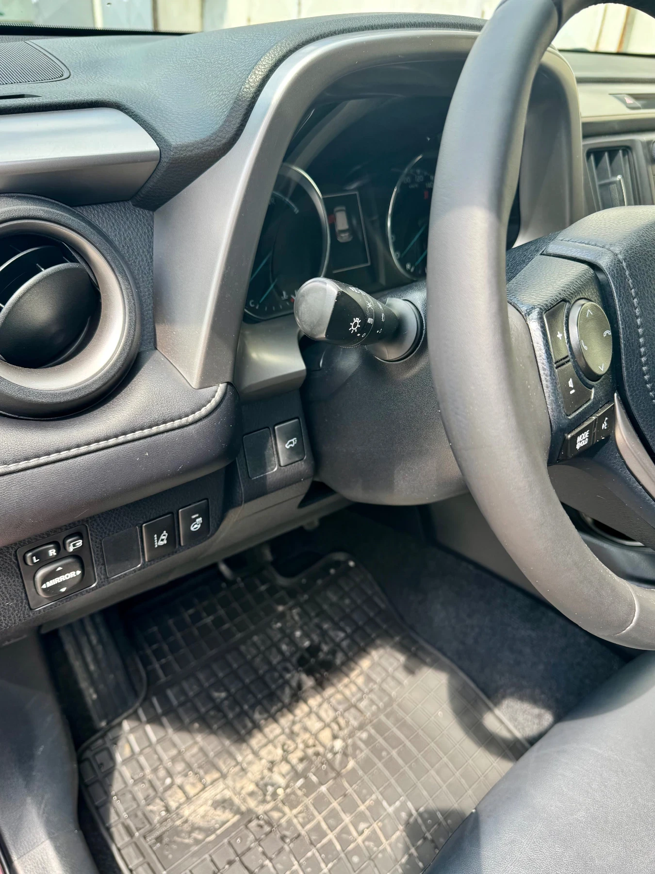 Toyota Rav4 2.5 HYBRID, 4x4, 360, JBL, FULL  - изображение 10