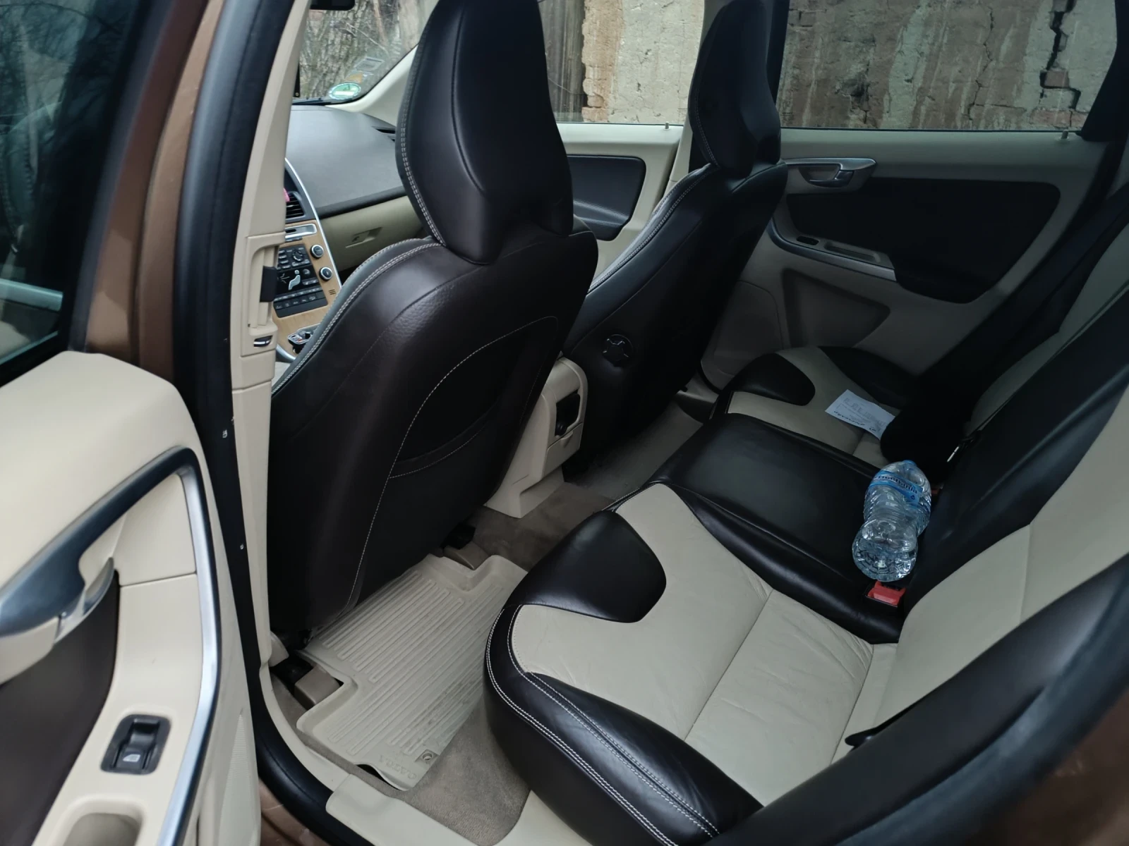 Volvo XC60 D5 AWD - изображение 8