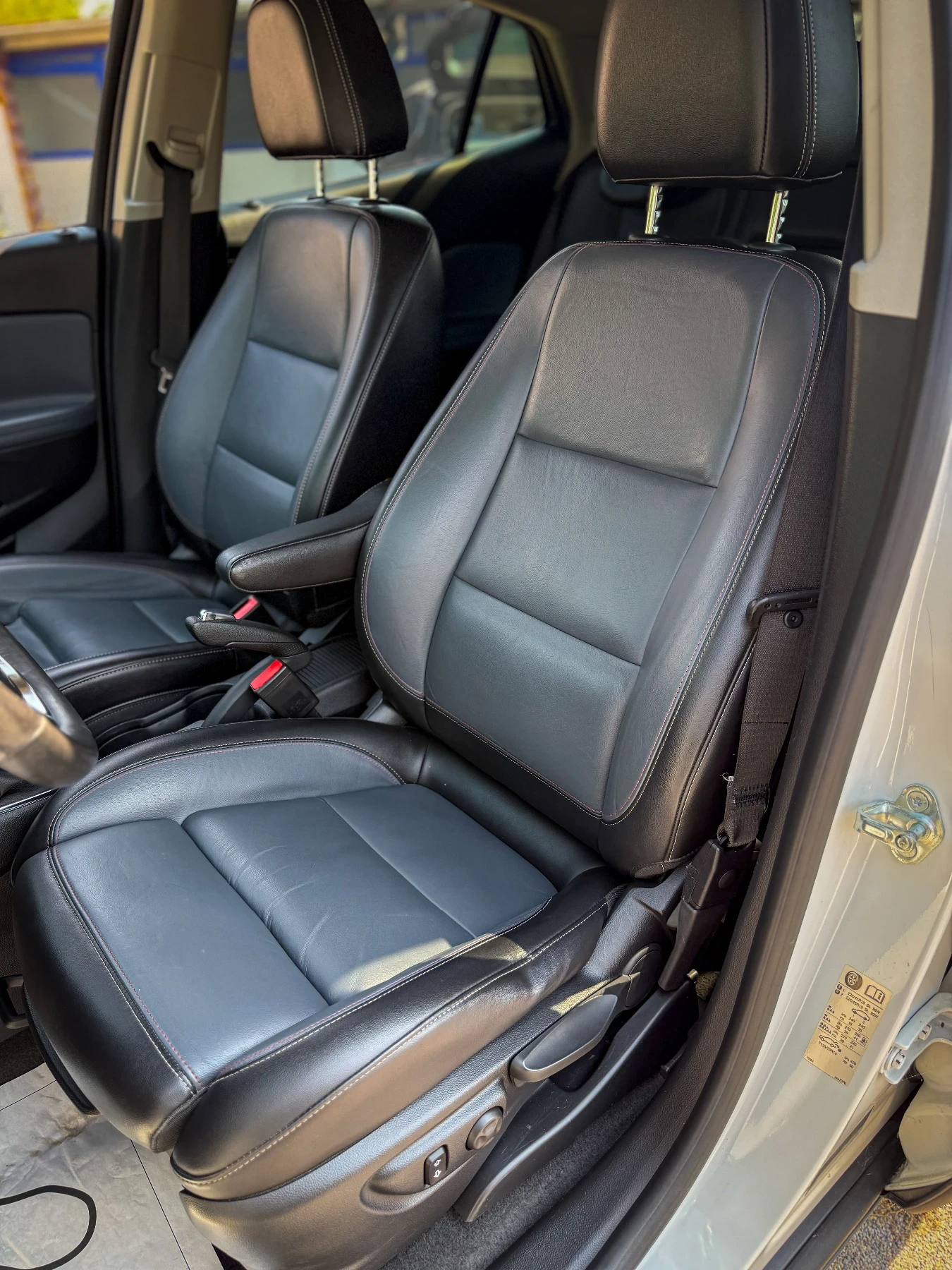 Opel Mokka 1.6 CDTi, снимка 7 - Автомобили и джипове - 55633745