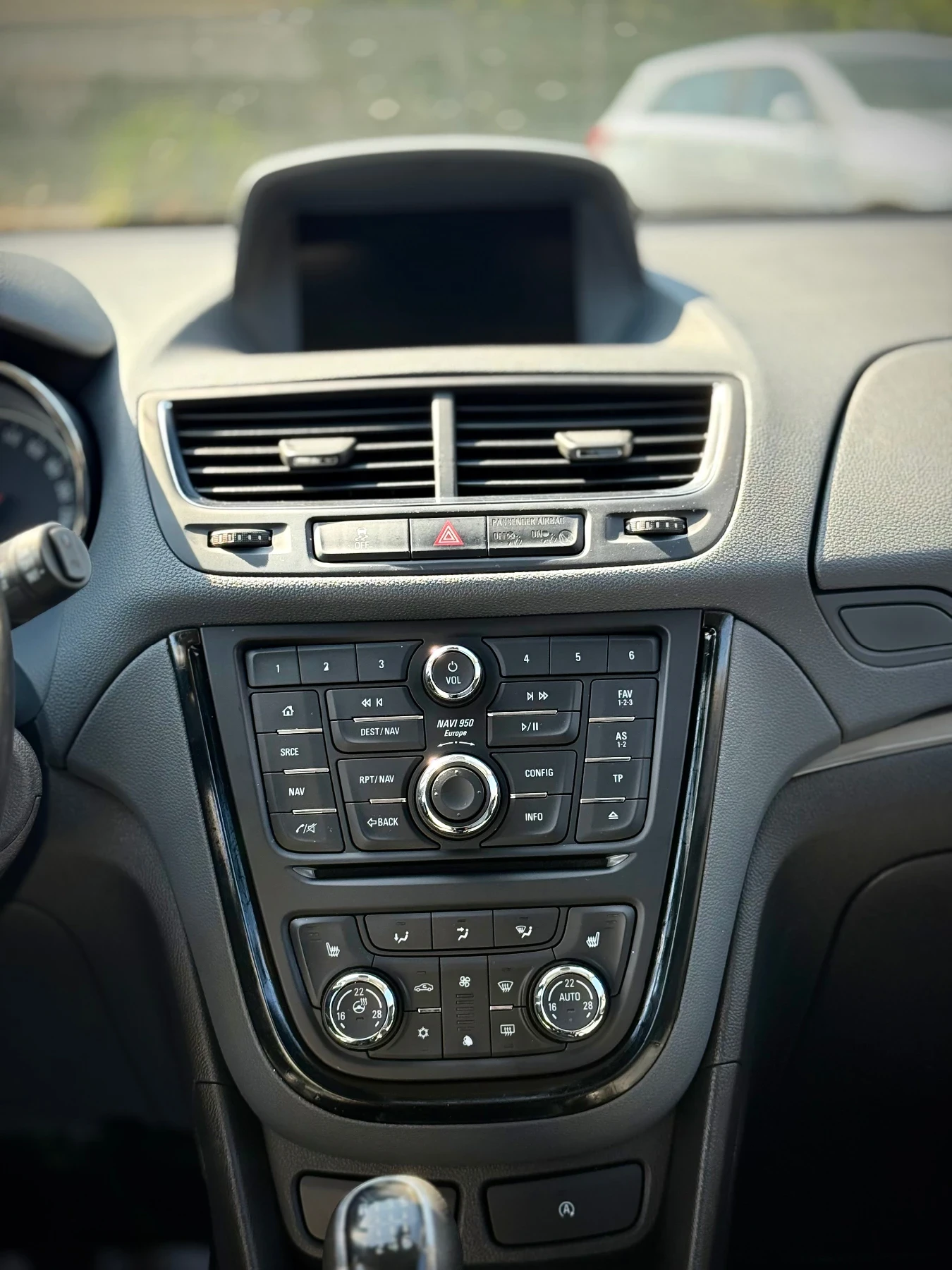 Opel Mokka 1.6 CDTi, снимка 11 - Автомобили и джипове - 55633745