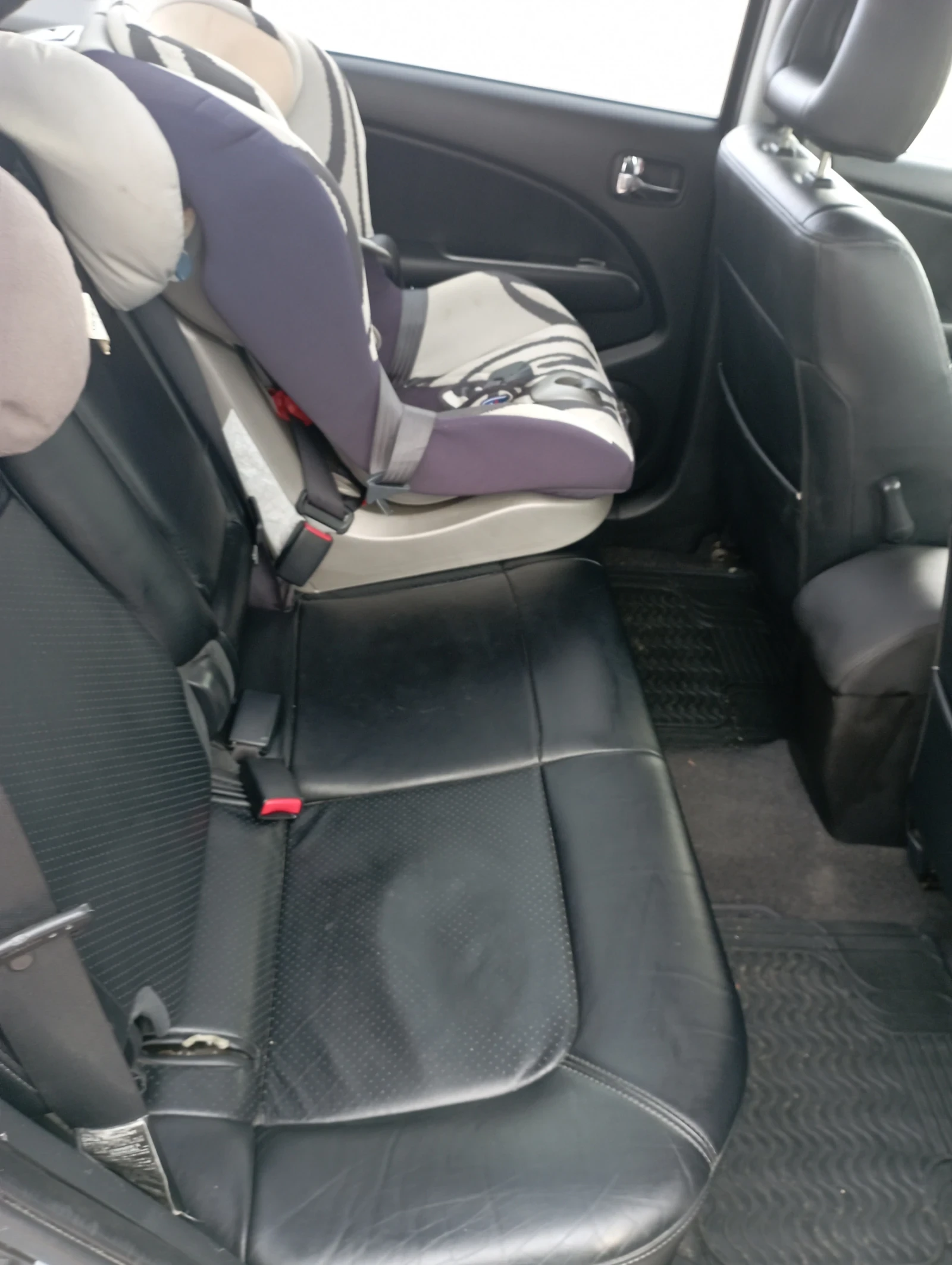 Mitsubishi Outlander 2.4 Mivek 160к.с 4х4, снимка 11 - Автомобили и джипове - 54065204